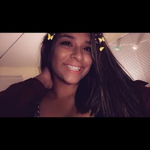 Meet your Posher, Vanessa